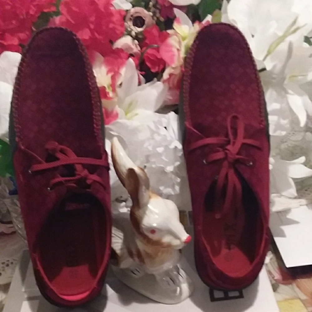 ADORABLE  BriX MEN BURGUNDY NWOT